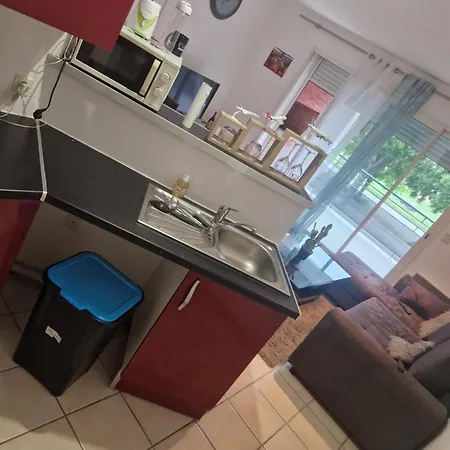 Ideal Pour Sejour Tranquille Apartament *